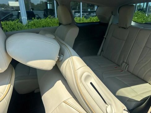 Used 2015 INFINITI QX60 Luxe w/ Premium Package AWD/4WD image 13