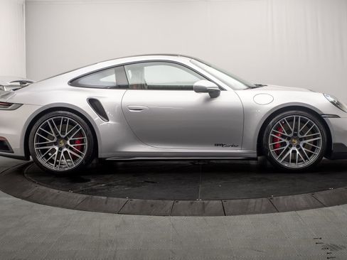 Used 2022 Porsche 911 Turbo AWD/4WD image 2