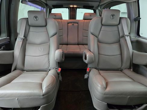 Used 2020 GMC Savana 2500 image 44