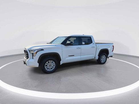 New 2026 Toyota Tundra SR5 AWD/4WD image 4