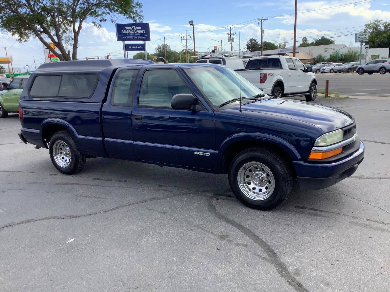 Used 2002 Chevrolet S10 Pickup 2WD Extended Cab w/ Preferred Equipment Group image 15