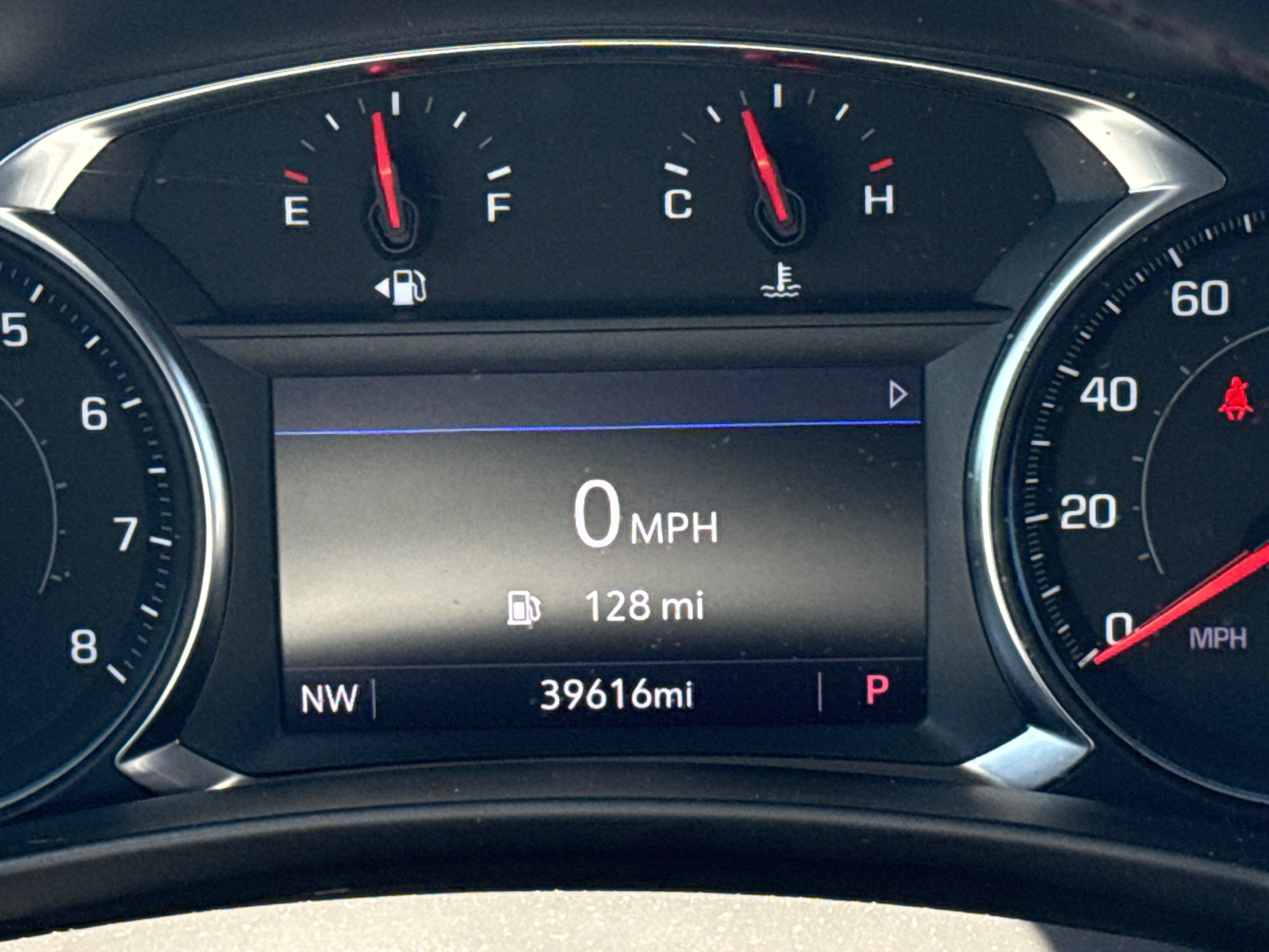 Used 2023 Chevrolet Equinox RS w/ RS Leather Package FWD image 29
