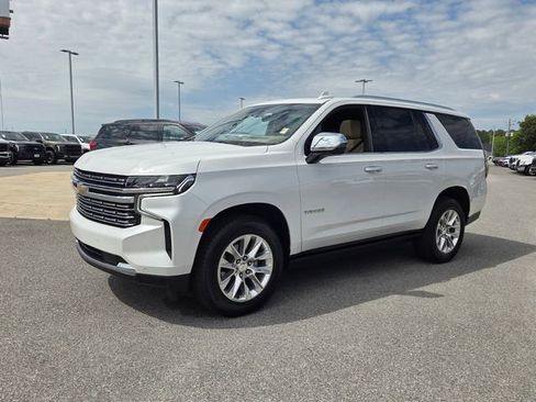 Used 2023 Chevrolet Tahoe Premier w/ Premium Package AWD/4WD image 3