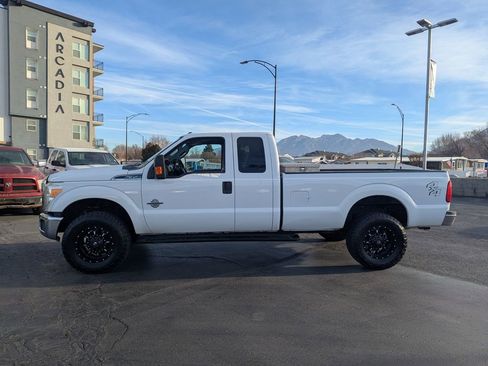 Used 2015 Ford F350 XLT w/ Snow Plow Prep Package image 9
