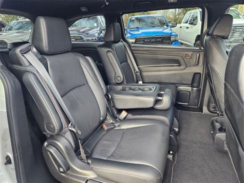 Used 2025 Honda Odyssey Sport-L image 17