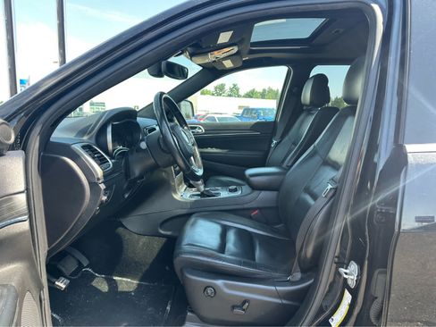 Used 2020 Jeep Grand Cherokee Limited AWD/4WD image 9
