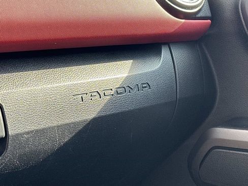 Used 2023 Toyota Tacoma SR5 w/ SR5 Appearance Package RWD image 38