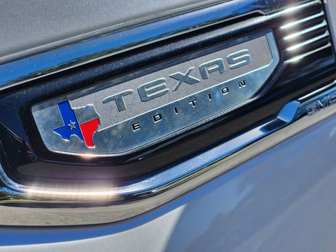 Certified 2023 GMC Sierra 1500 SLT image 11