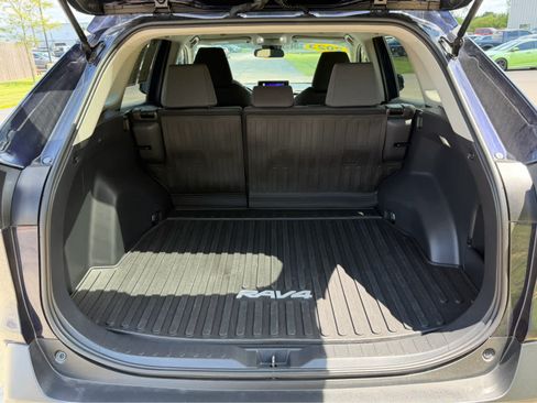Used 2023 Toyota RAV4 XLE AWD/4WD image 35