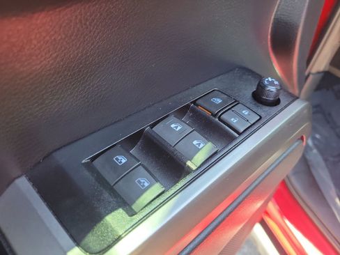 Used 2023 Toyota Tacoma SR5 RWD image 17