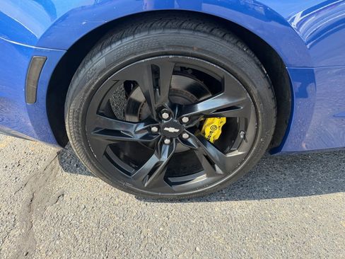 Used 2019 Chevrolet Camaro SS RWD image 19
