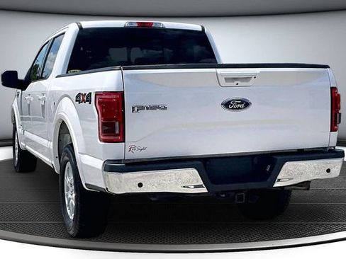 Used 2017 Ford F150 Lariat w/ Equipment Group 501A Mid AWD/4WD image 4