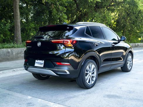 Used 2023 Buick Encore GX Essence w/ Experience Buick Package FWD image 9