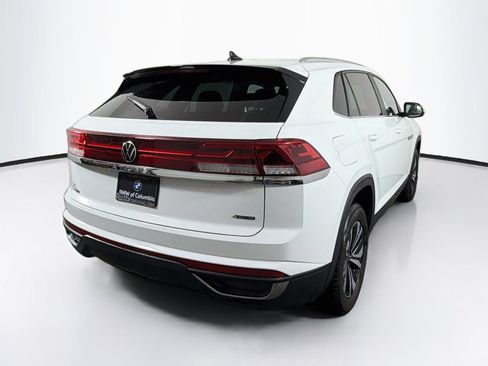Used 2025 Volkswagen Atlas Cross Sport SE AWD/4WD image 7