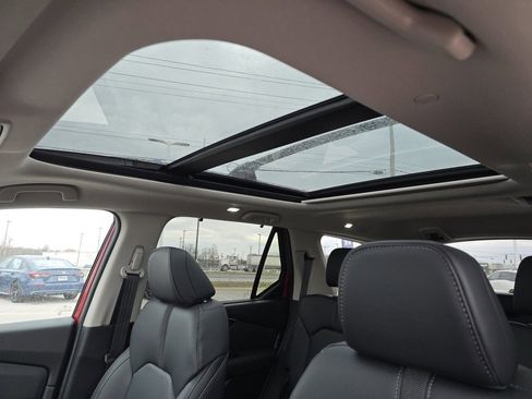 New 2025 Honda Pilot Touring image 4