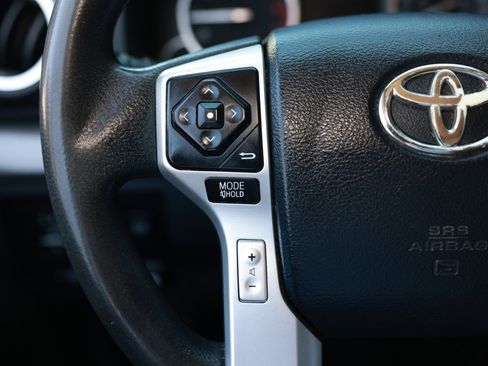 Used 2017 Toyota Tundra SR5 w/ SR5 Upgrade Package image 34