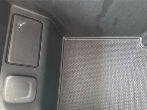 Used 2021 Chevrolet Blazer LT image 23