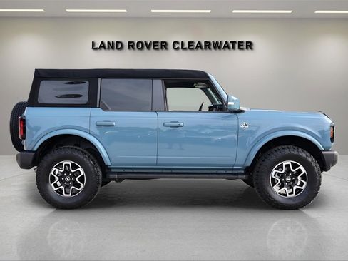Used 2023 Ford Bronco Outer Banks image 6