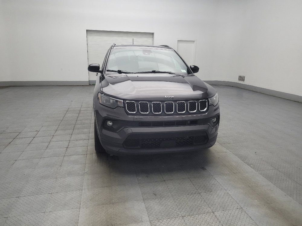 Used 2024 Jeep Compass Latitude AWD/4WD image 14