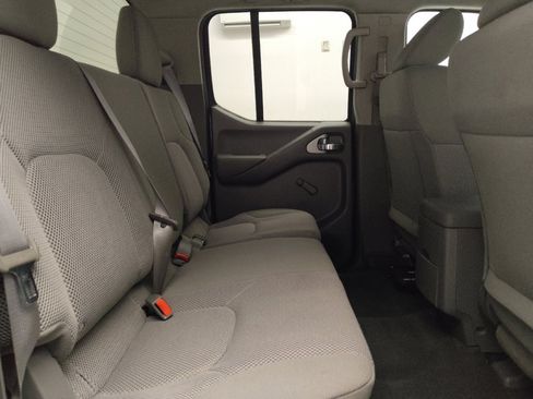 Used 2019 Nissan Frontier S RWD image 19