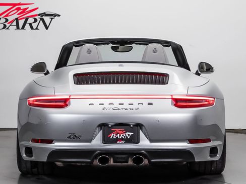 Used 2017 Porsche 911 Carrera 4 AWD/4WD image 4