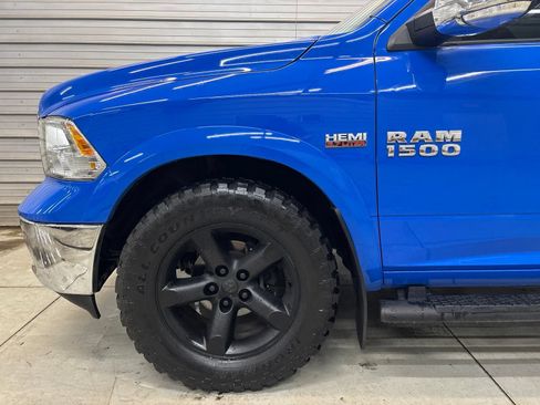 Used 2018 RAM 1500 SLT AWD/4WD image 4