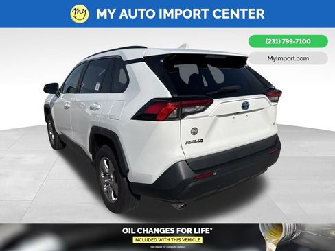 Used 2025 Toyota RAV4 XLE AWD/4WD image 6