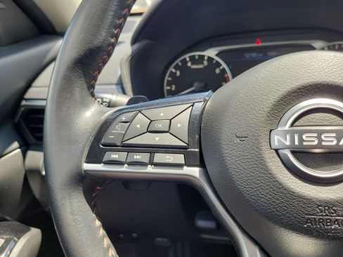 Used 2023 Nissan Altima 2.5 SR FWD image 18