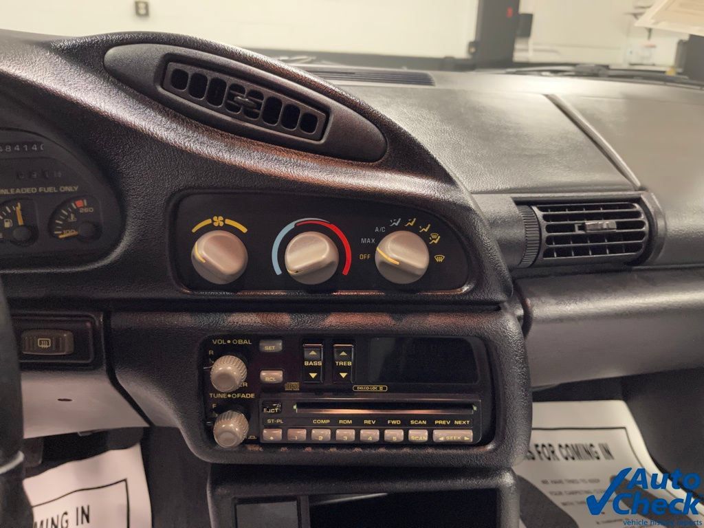 Used 1993 Chevrolet Camaro Z28 RWD image 35