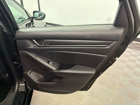 Used 2022 Honda Accord Sport image 17