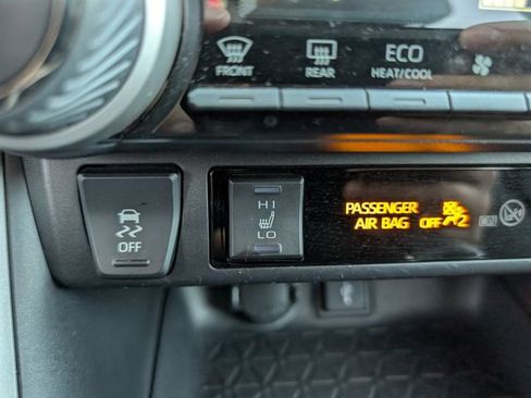 Used 2021 Toyota RAV4 XLE w/ XLE Grade Weather Package image 4