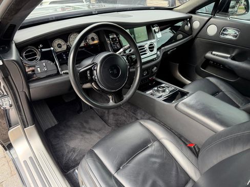 Used 2016 Rolls-Royce Wraith image 35