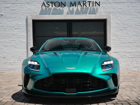Used 2025 Aston Martin V8 Vantage Coupe RWD image 7