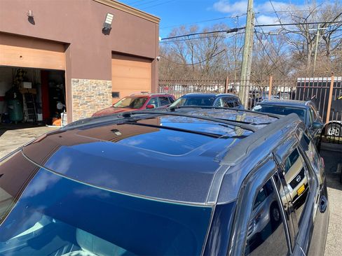 Used 2016 Ford Explorer Platinum image 12