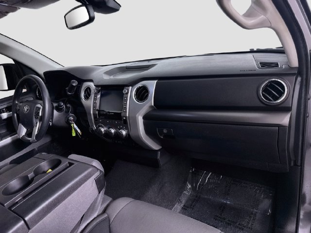 Certified 2020 Toyota Tundra SR5 AWD/4WD image 28