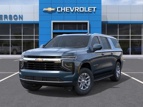 New 2026 Chevrolet Suburban LS w/ Max Trailering Package AWD/4WD image 8