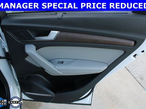 Used 2024 Audi Q5 2.0T Prestige w/ Prestige Package image 29