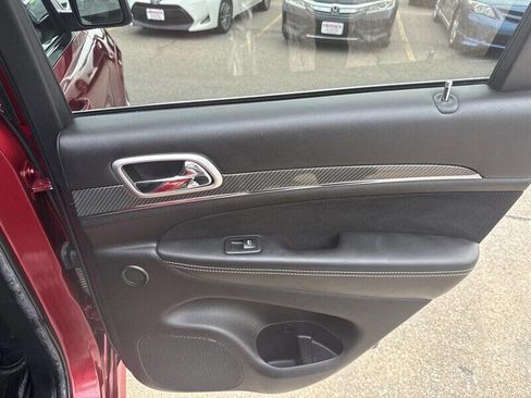 Used 2012 Jeep Grand Cherokee SRT8 w/ Luxury Group II image 19