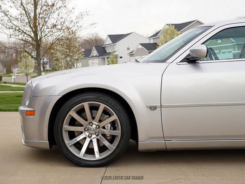 Used 2006 Chrysler 300 SRT8 w/ SRT Option Group II RWD image 4