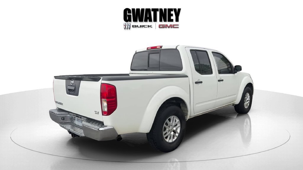 Used 2015 Nissan Frontier SV RWD image 3