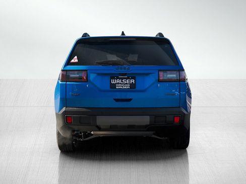 New 2026 Jeep Cherokee Laredo image 5