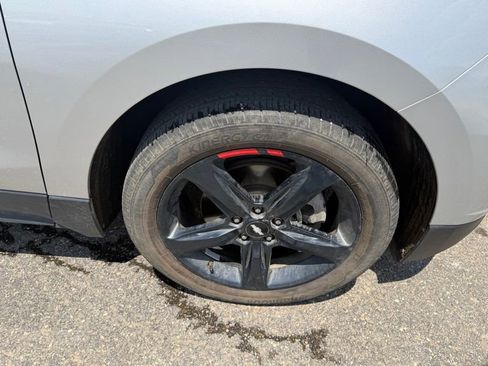 Used 2019 Chevrolet Equinox LT FWD image 18