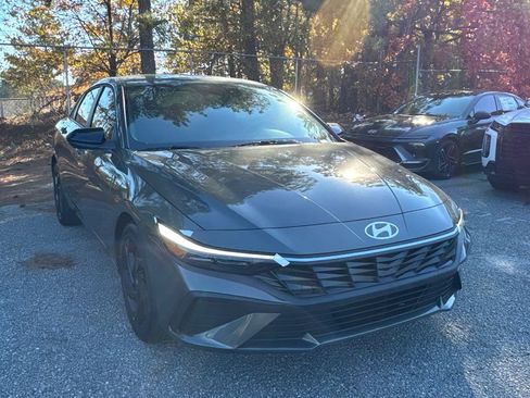 New 2026 Hyundai Elantra Sport image 7