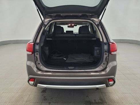 Used 2018 Mitsubishi Outlander GT AWD/4WD image 29