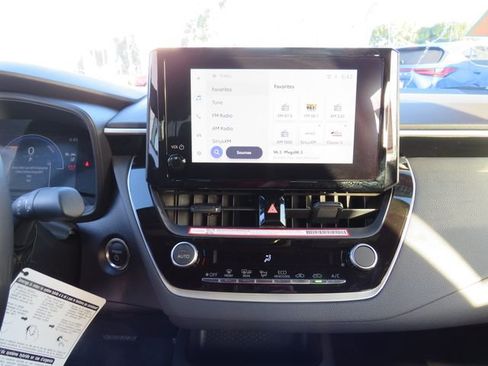 Certified 2026 Toyota Corolla SE image 25