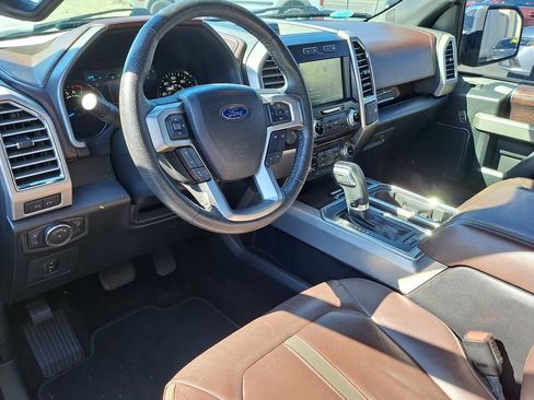 Used 2015 Ford F150 Platinum w/ Equipment Group 701A Luxury image 7