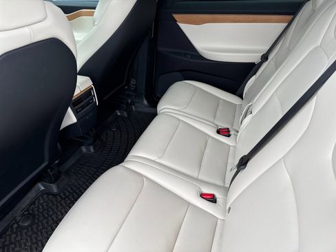 Used 2020 Tesla Model X Long Range image 10