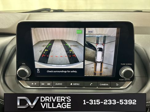 Used 2023 Nissan Rogue SL AWD/4WD image 15