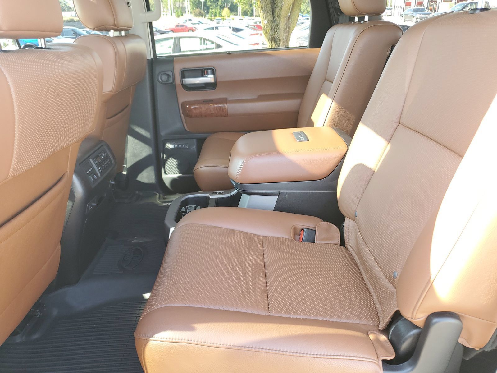 Used 2019 Toyota Sequoia Platinum AWD/4WD image 13