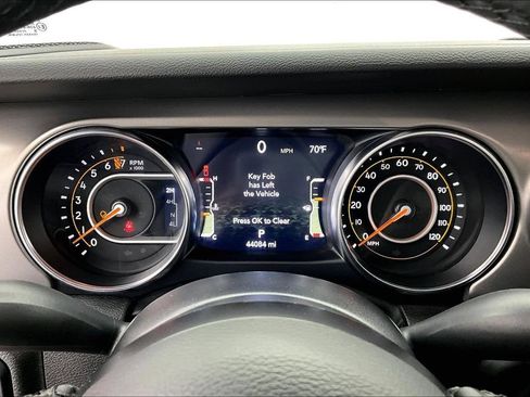 Used 2023 Jeep Gladiator Sport AWD/4WD image 21
